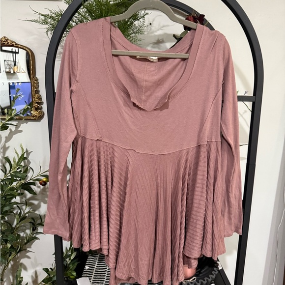We The Free Pink Pleated blouse size small - Picture 2 of 9